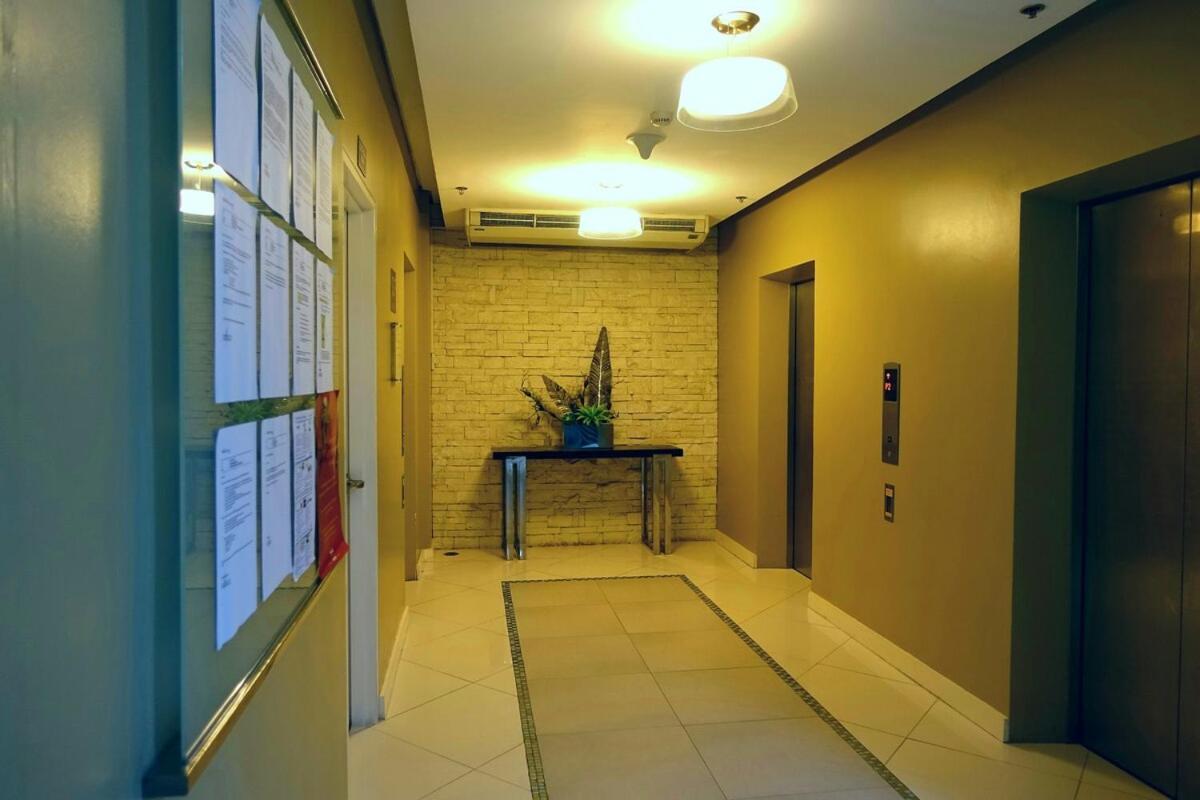 Apartment 2412t2 Avida Towers It Park 1br Unit Queen Bed Cebu