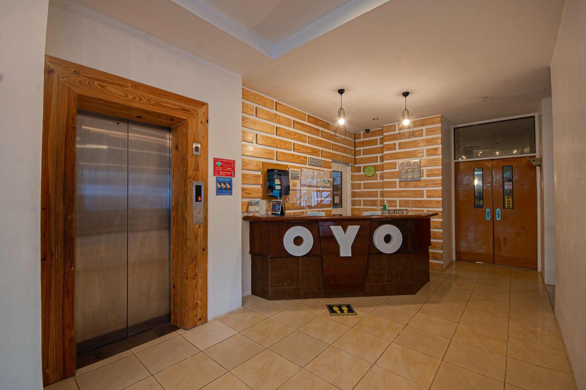 Oyo 210 Apple Tree Hotel