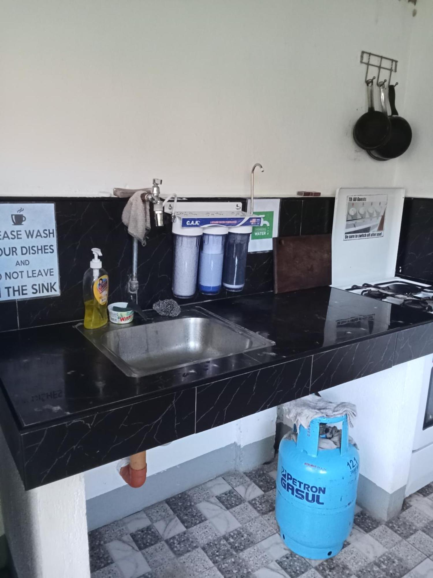Yoo Darius' Residences Moalboal