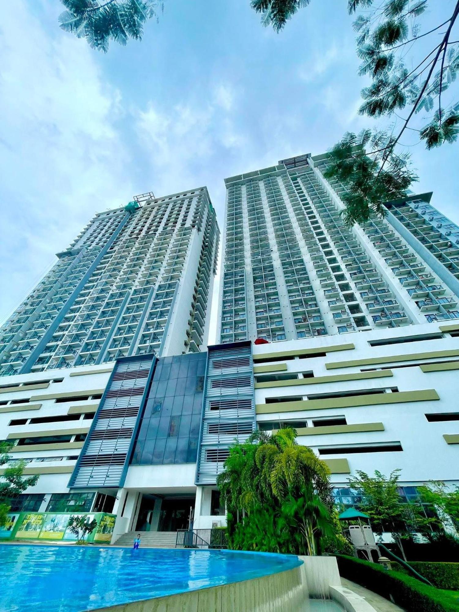 Cozy Urban In Grand Residences With Balcony *
