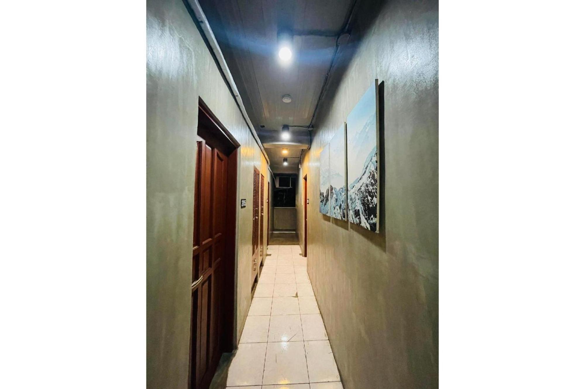 Oyo 925 Rcee Place Hotel Cebu