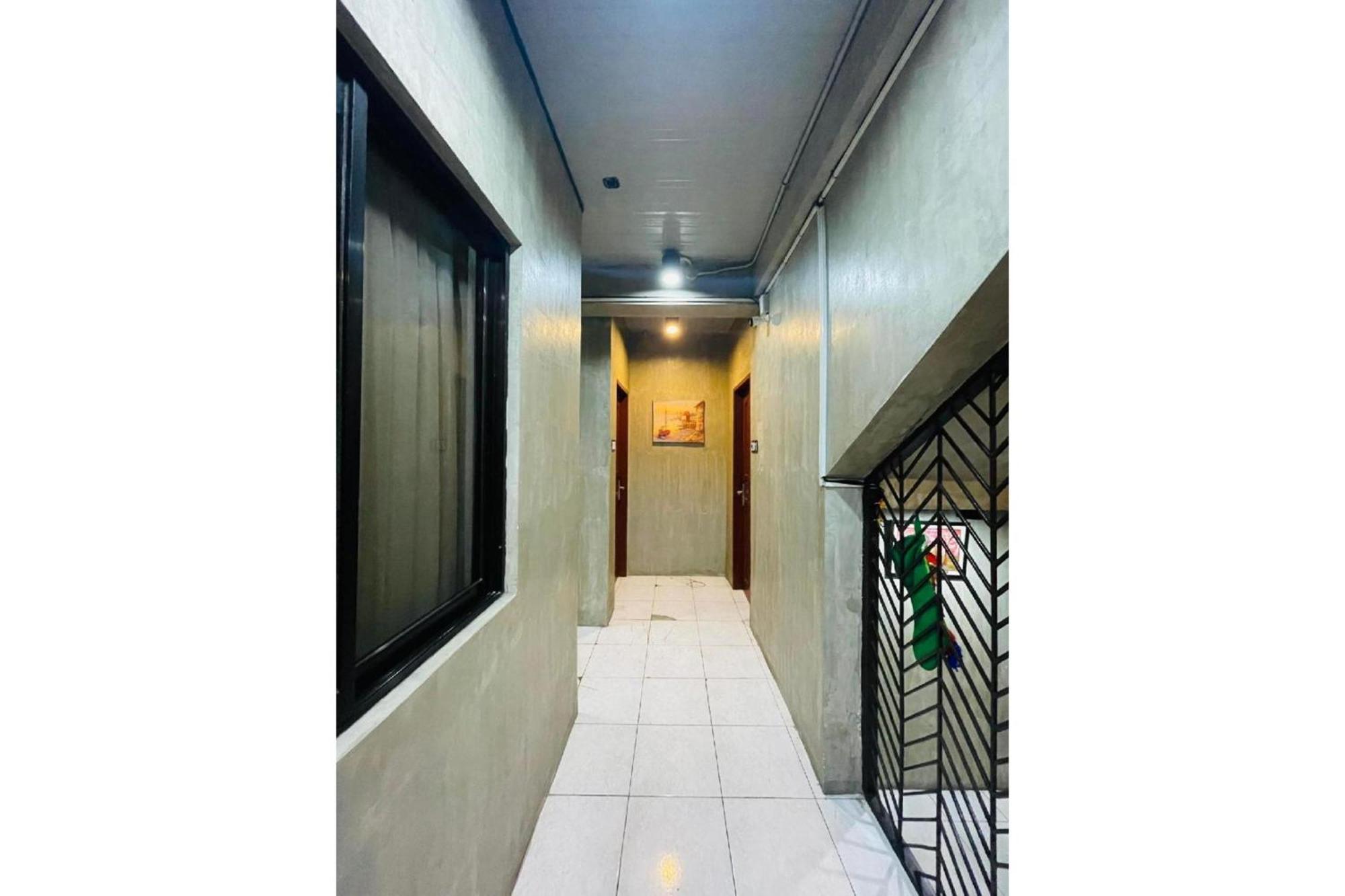 Hotel Oyo 925 Rcee Place Cebu