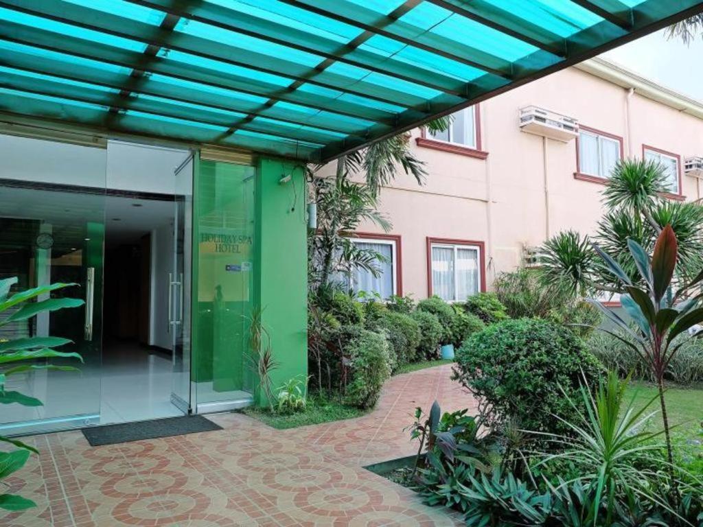 Holiday Spa Hotel