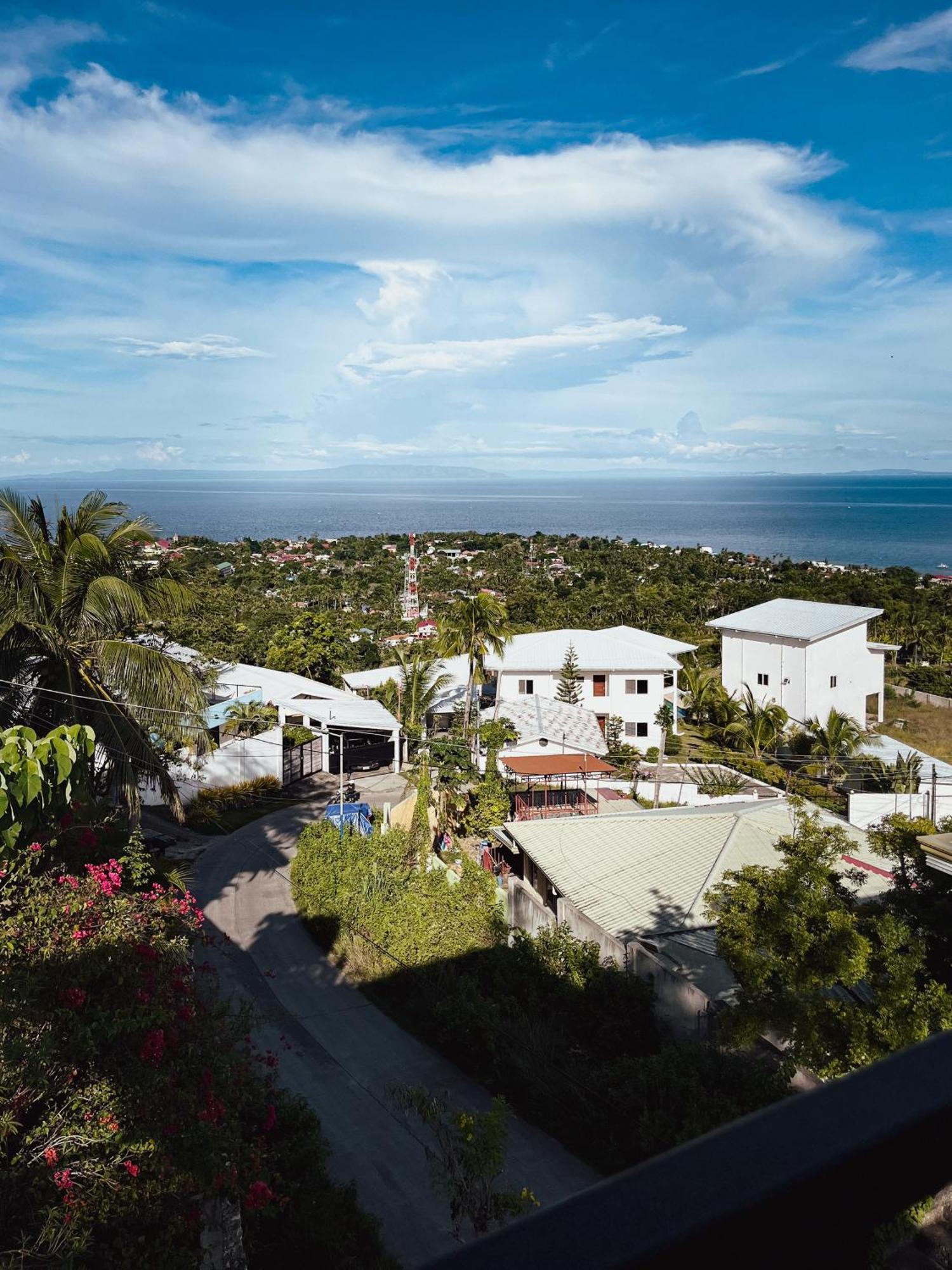 Seaview Mansion 1 * Dalaguete