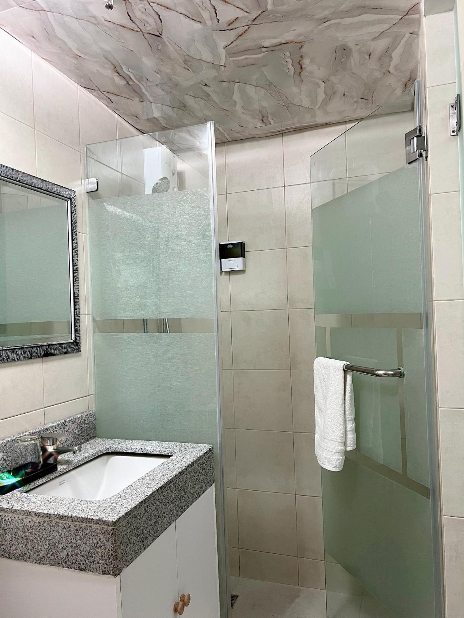 Aparthotel Sweet Staycation Cebu