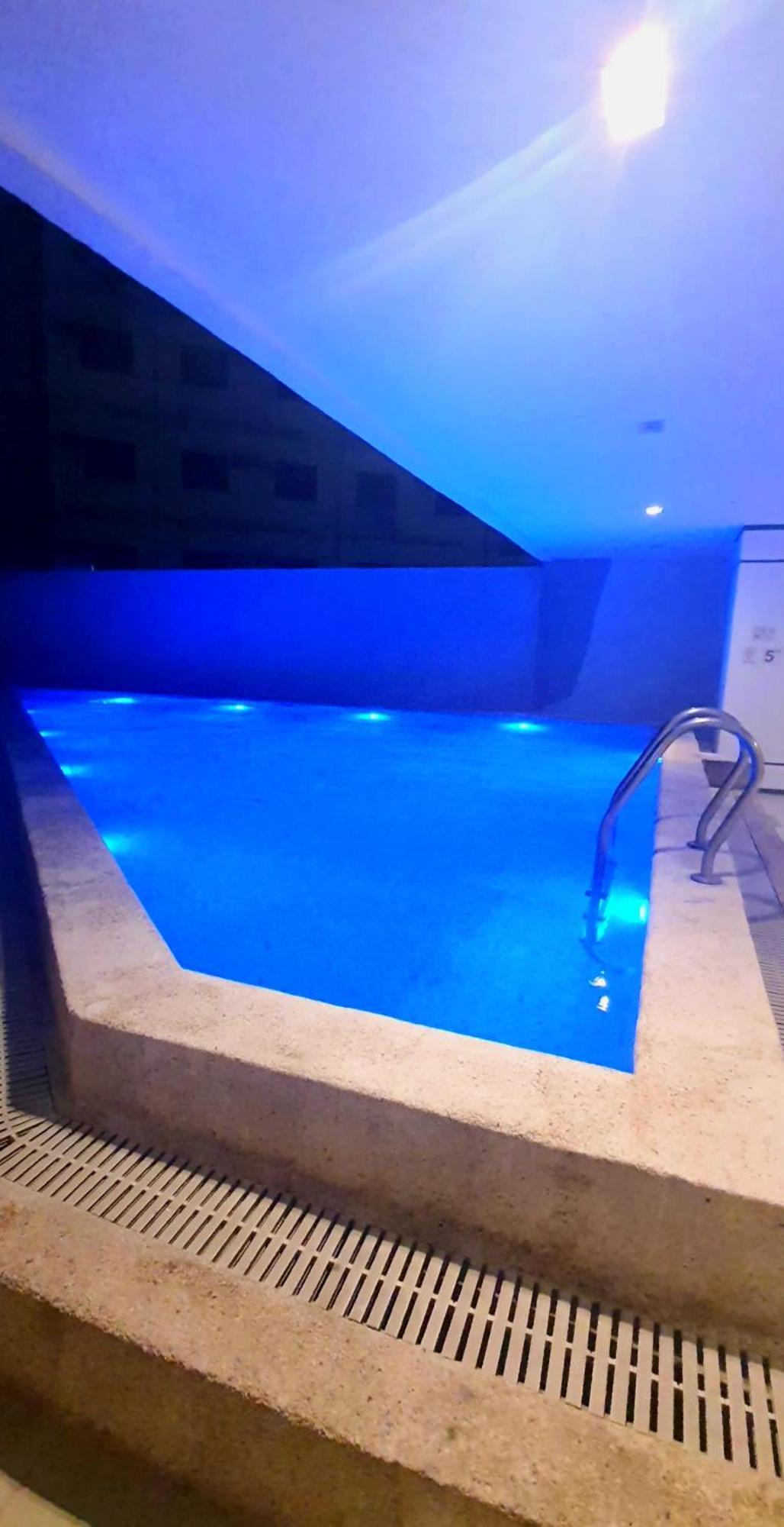 Budget Near Ayala Mall Cebu, Vfs - Sea And View With Balcony Apartment *