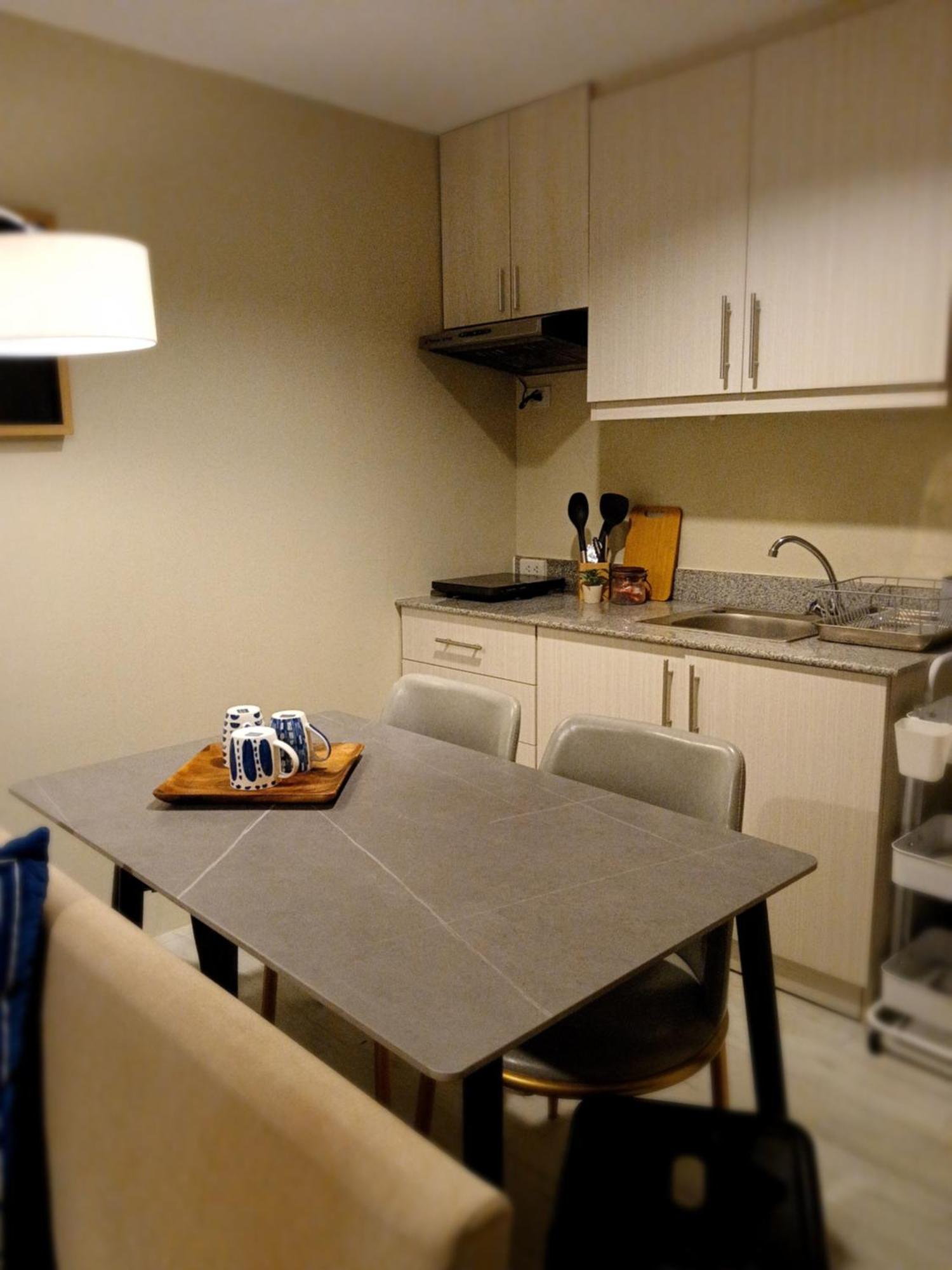 Cityscape Grand Tower - Lexis 2br, Across Ayala Mall, Near It Park * Cebu