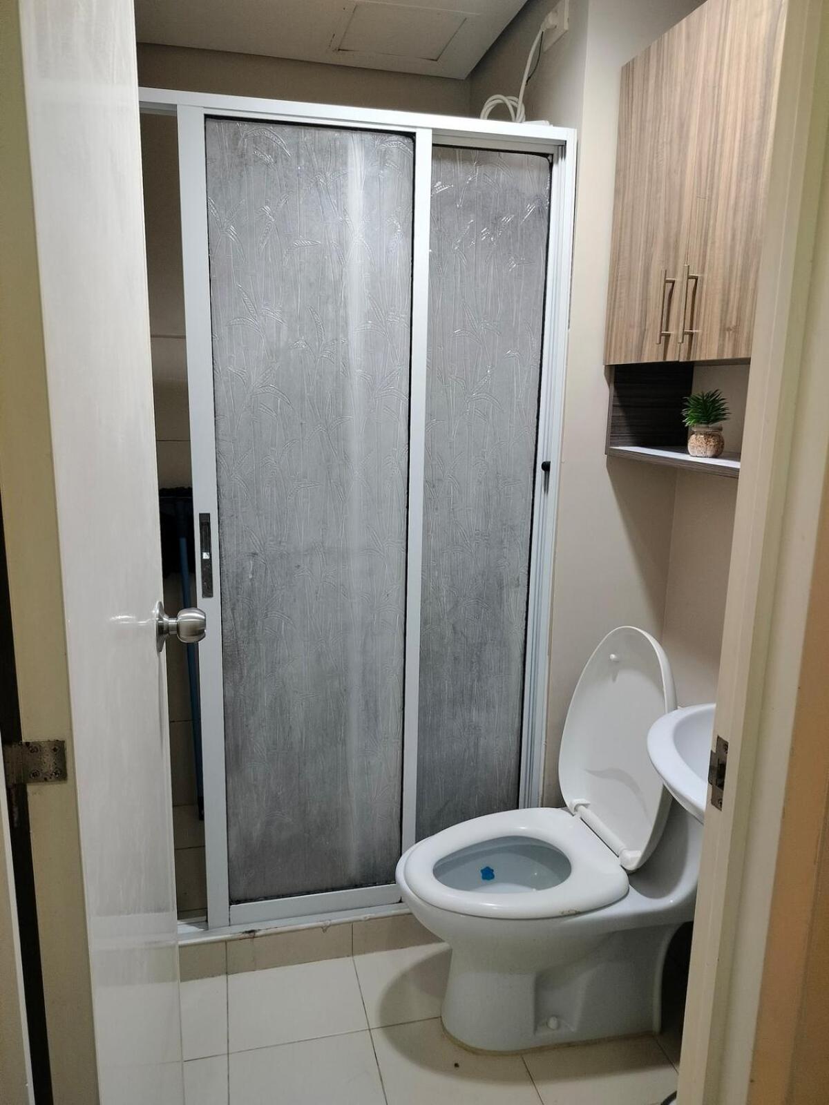 Affordable Interiored Furnished Unit Apartment *