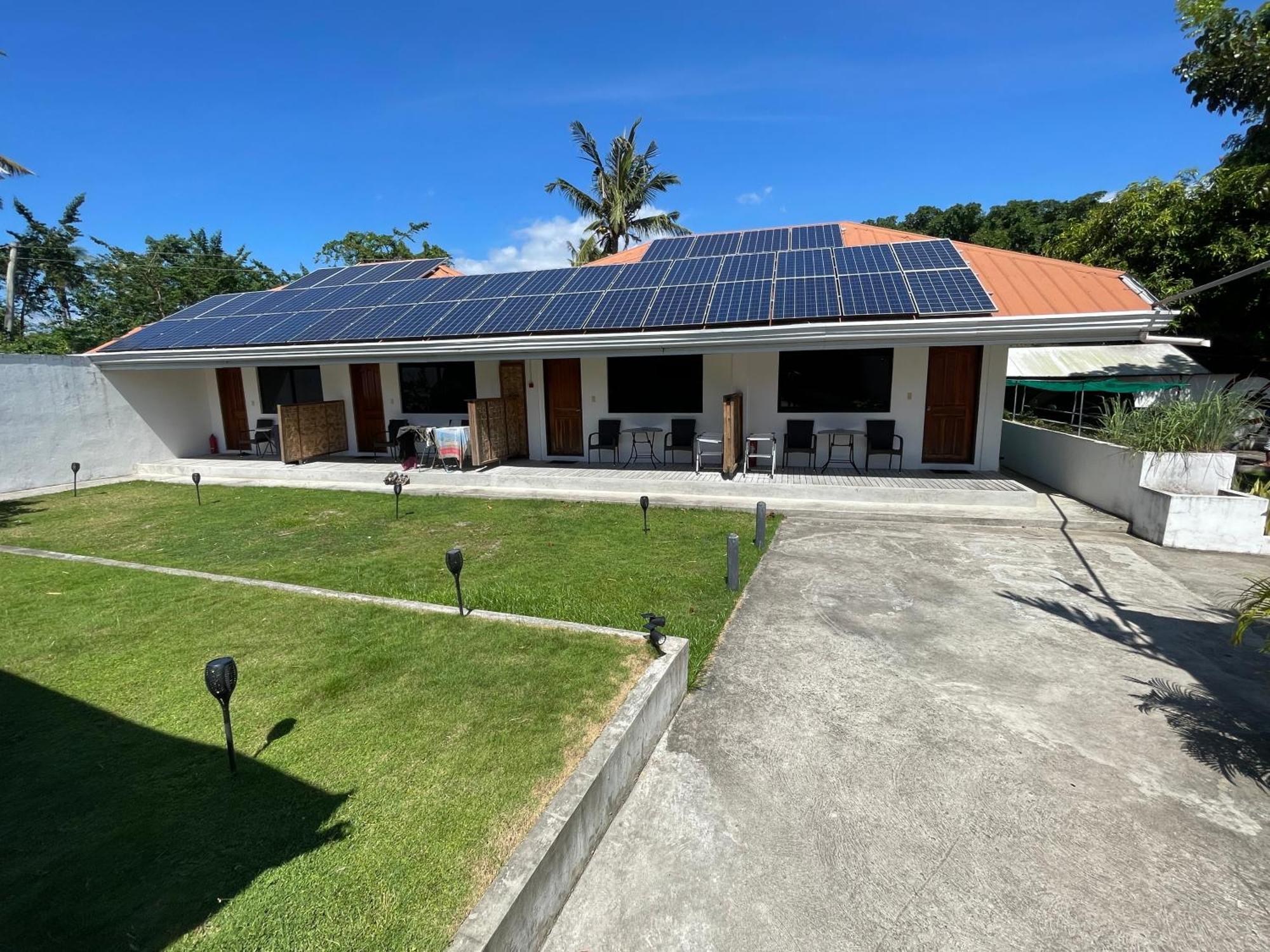 Resort Parrot Moalboal