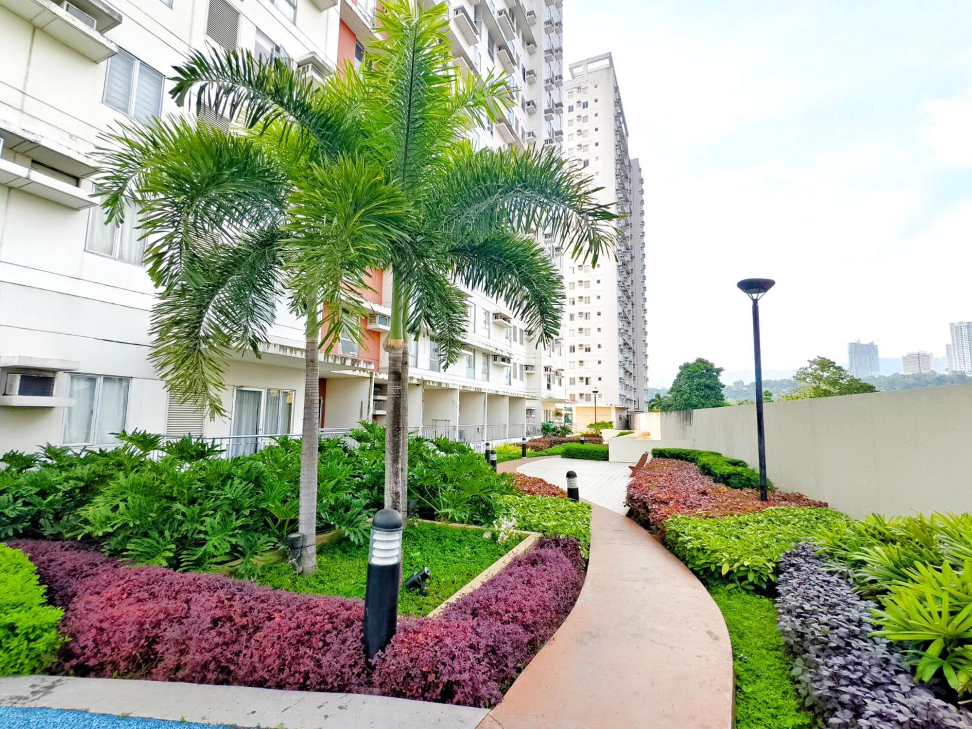Apartment 2412t2 Avida Towers It Park 1br Unit Queen Bed