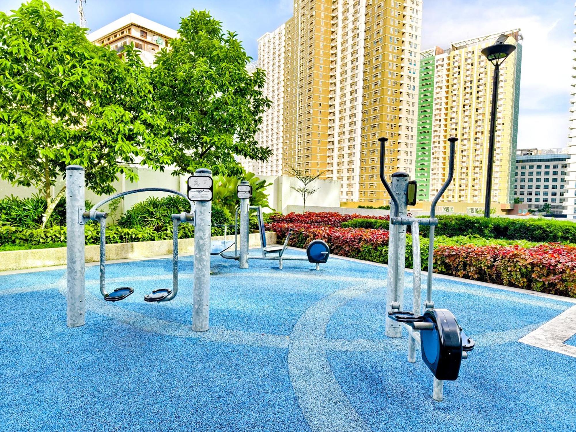 2412t2 Avida Towers It Park 1br Unit Queen Bed * Cebu