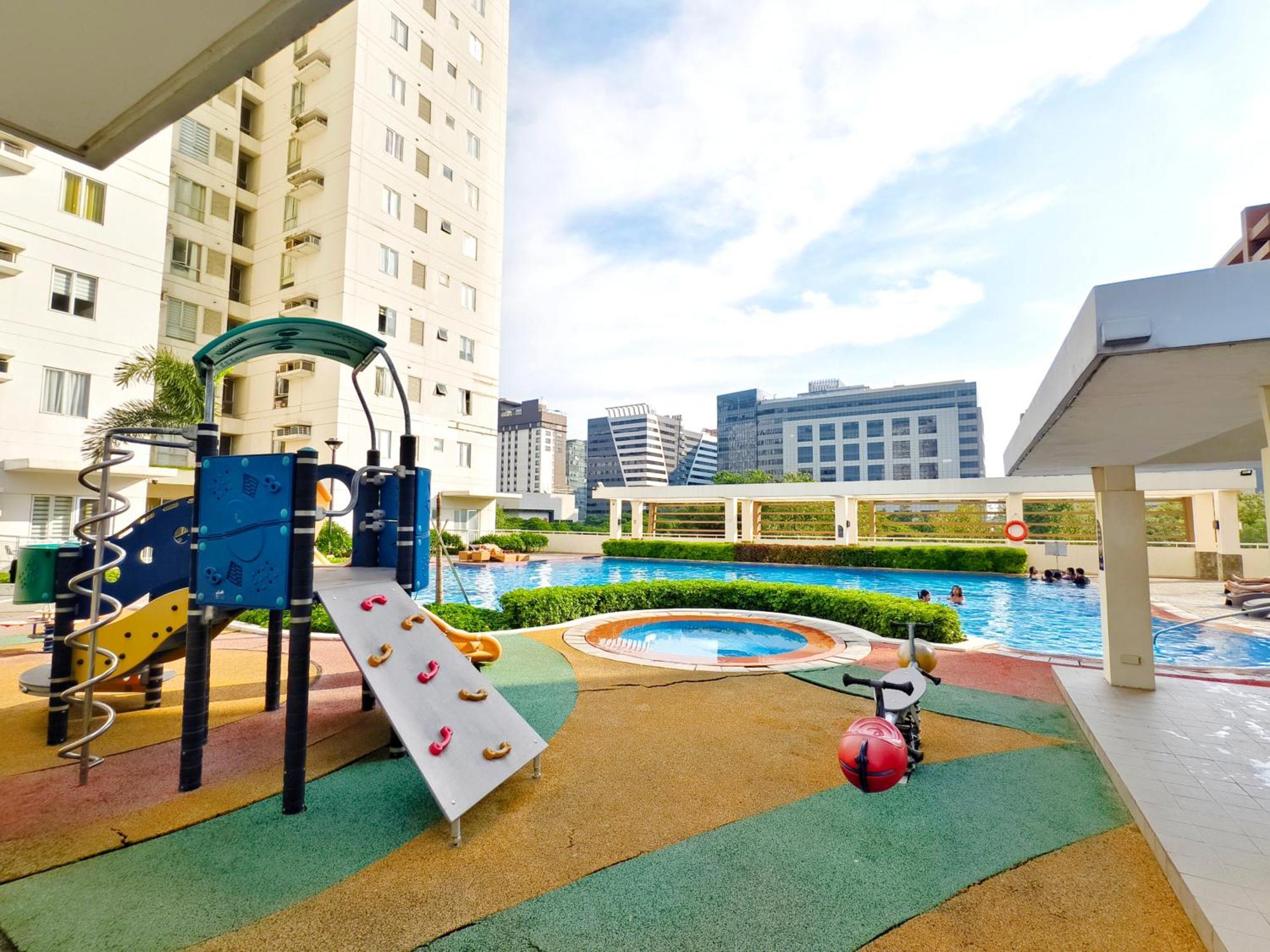 Apartment 2412t2 Avida Towers It Park 1br Unit Queen Bed