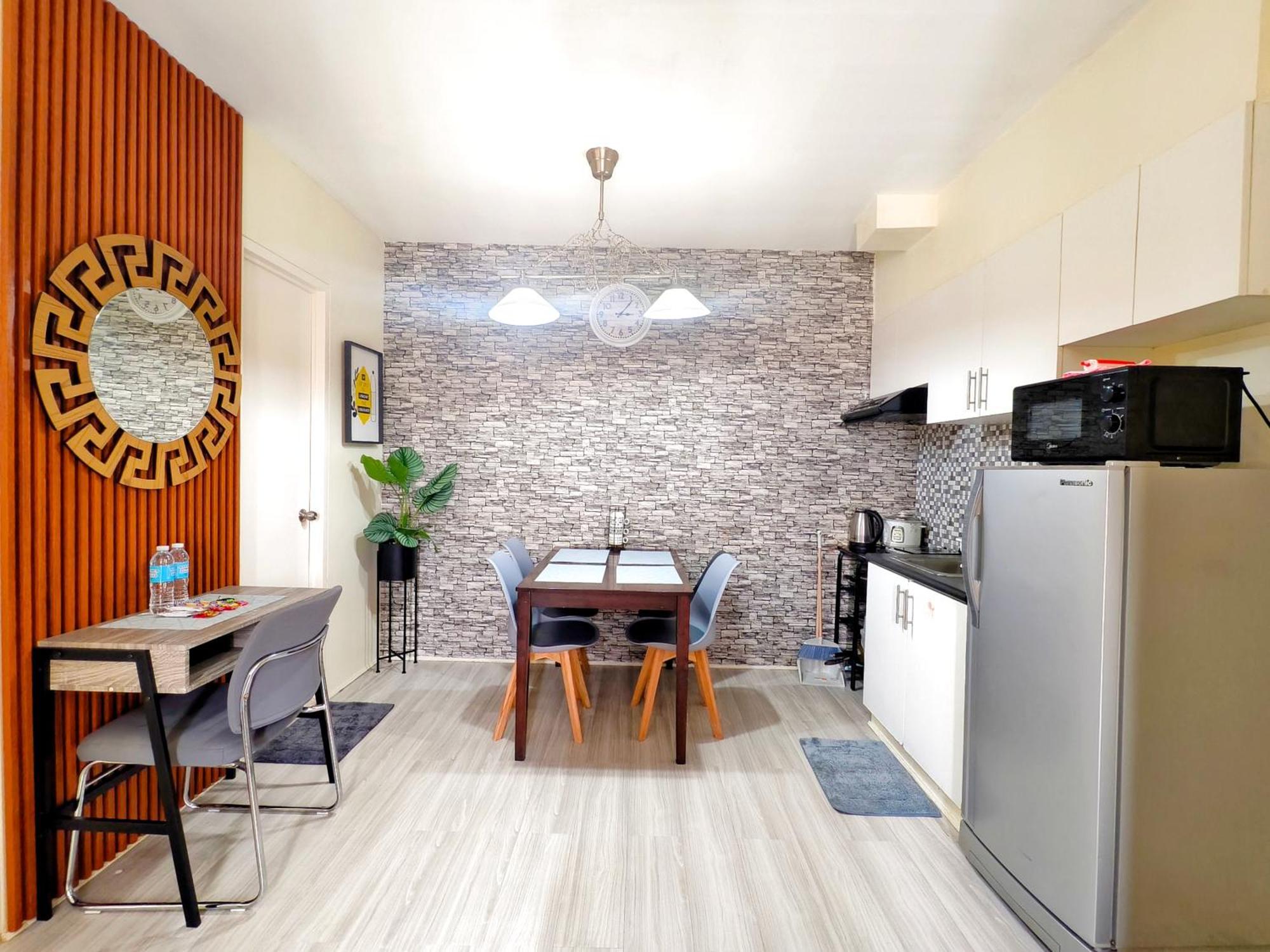 2412t2 Avida Towers It Park 1br Unit Queen Bed *