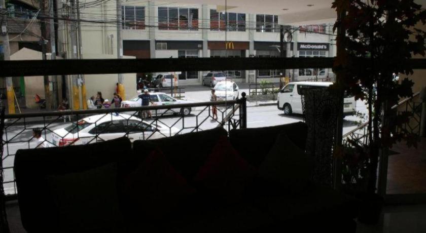 Sampaguita Plaza Garcia 3*