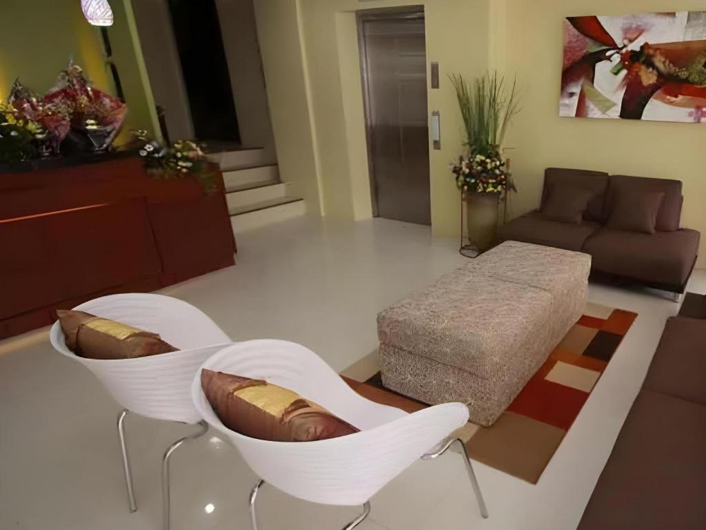 Hotel Sampaguita Plaza Garcia 3*