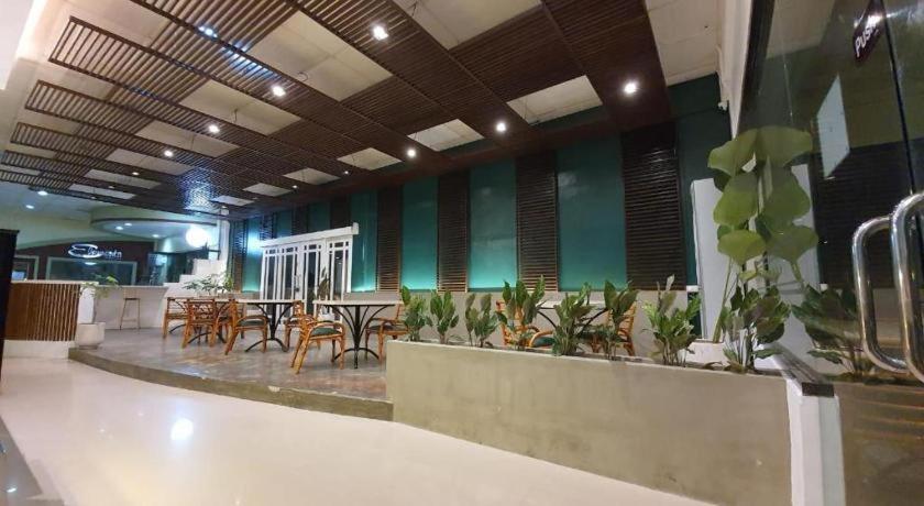 Holiday Spa Hotel 3* Cebu