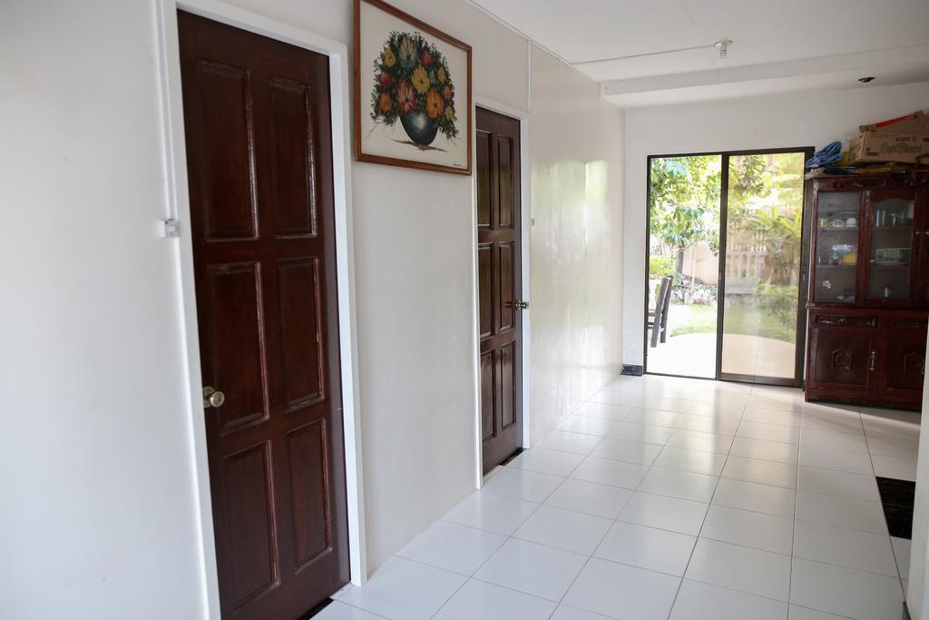 Luzmin Bh - White House Guest house *