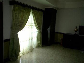 One Hotel