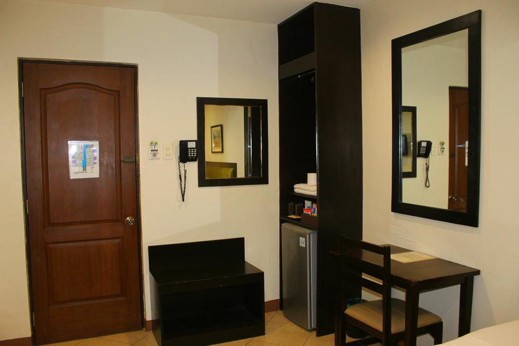 Hotel Verbena Capitol Cebu