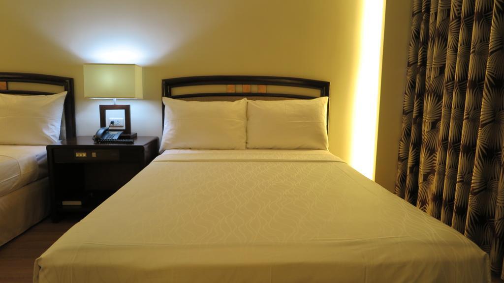 Hotel Century Plaza