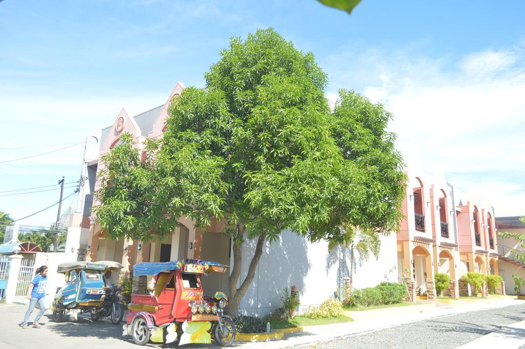 Manora