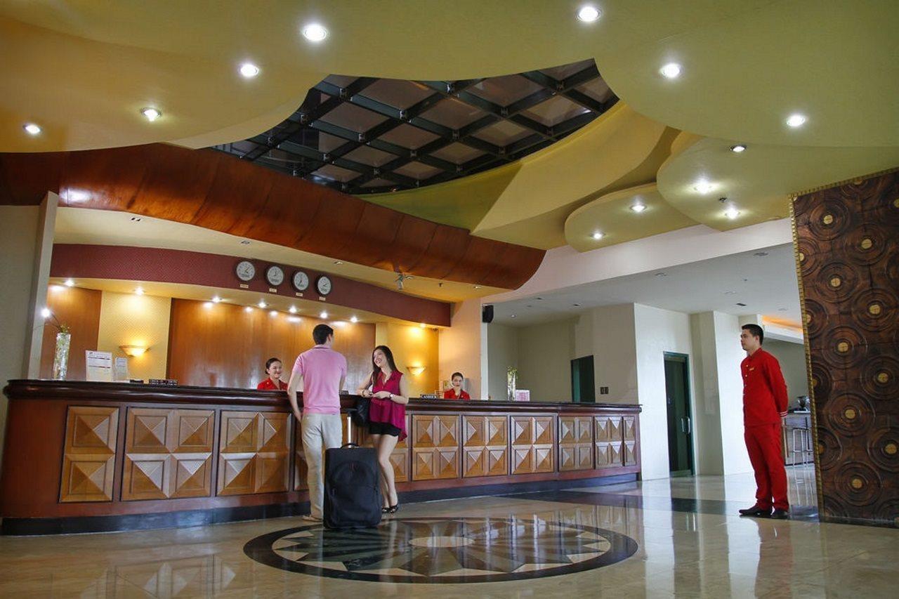 Sarrosa International And Residential