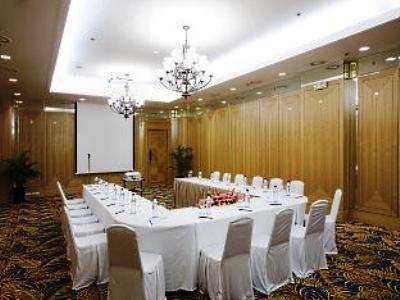 Imperial Palace Waterpark Hotel Lapu-Lapu City