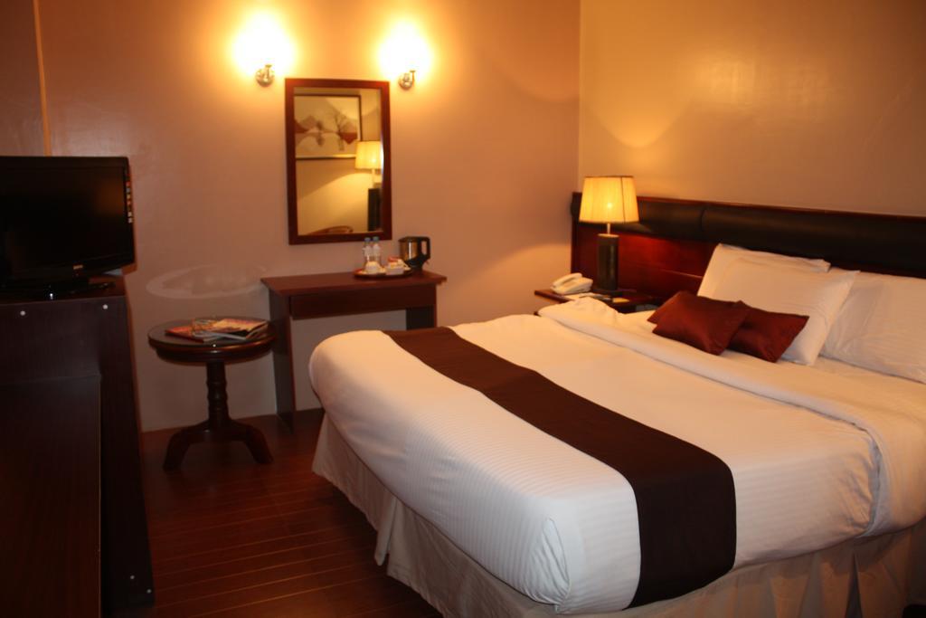 Hotel Allure &