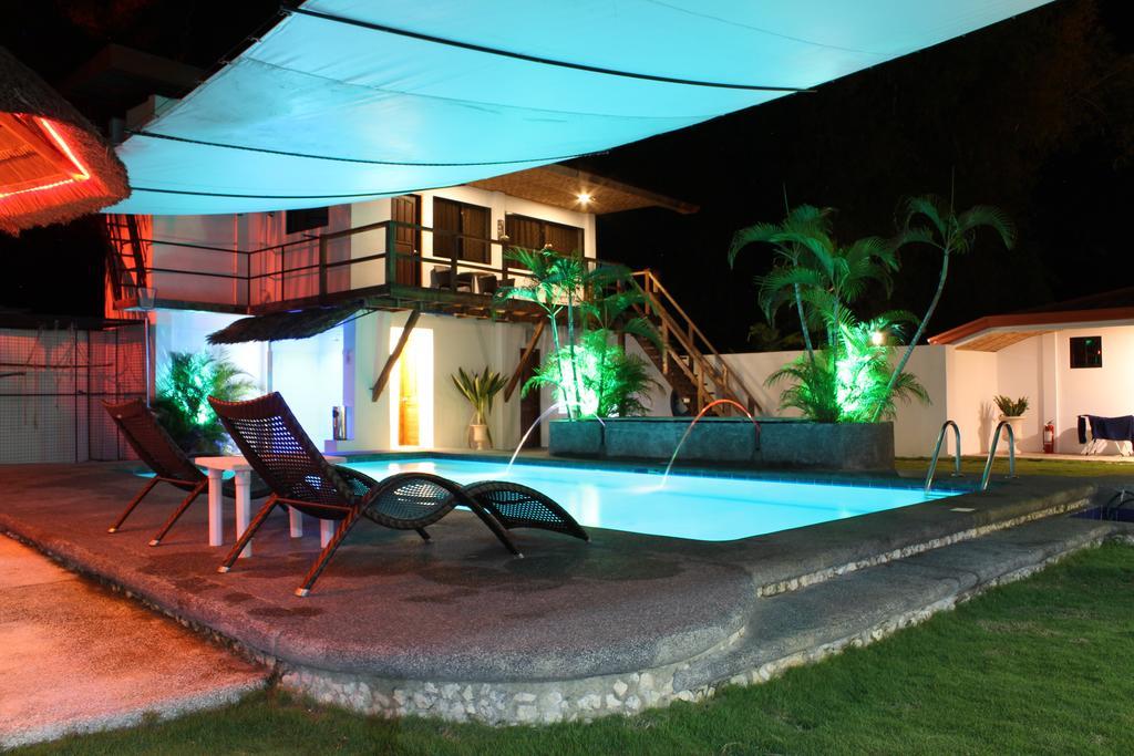 Parrot Resort Moalboal