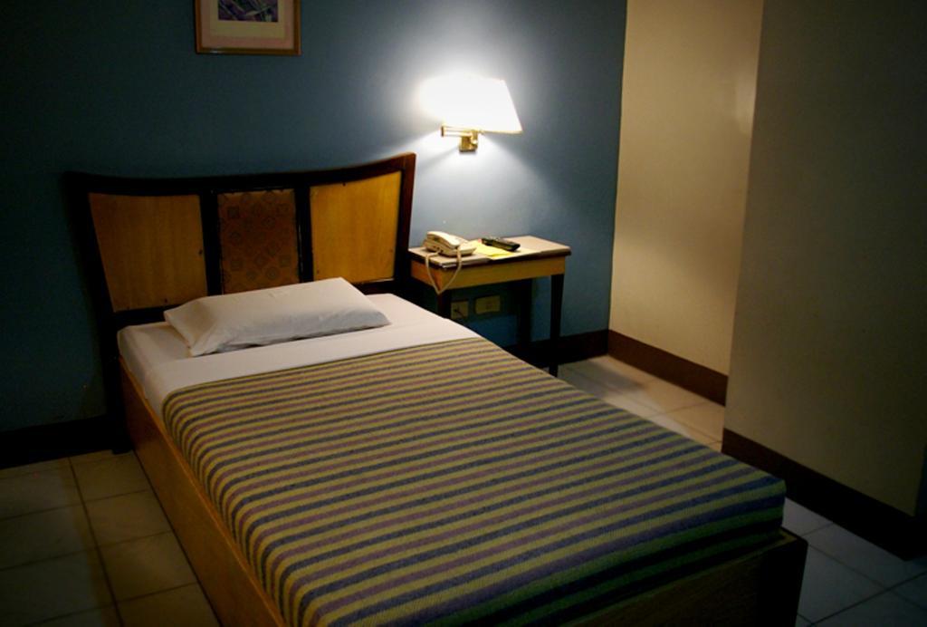 Business 3* Cebu
