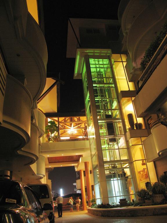 Crown Regency Residences - Quarantine 3* Cebu