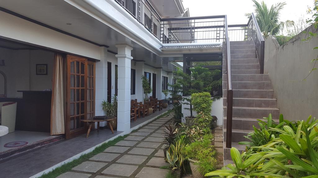 Residencia Lourdes Apartment *
