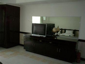 One 2* Lapu-Lapu City