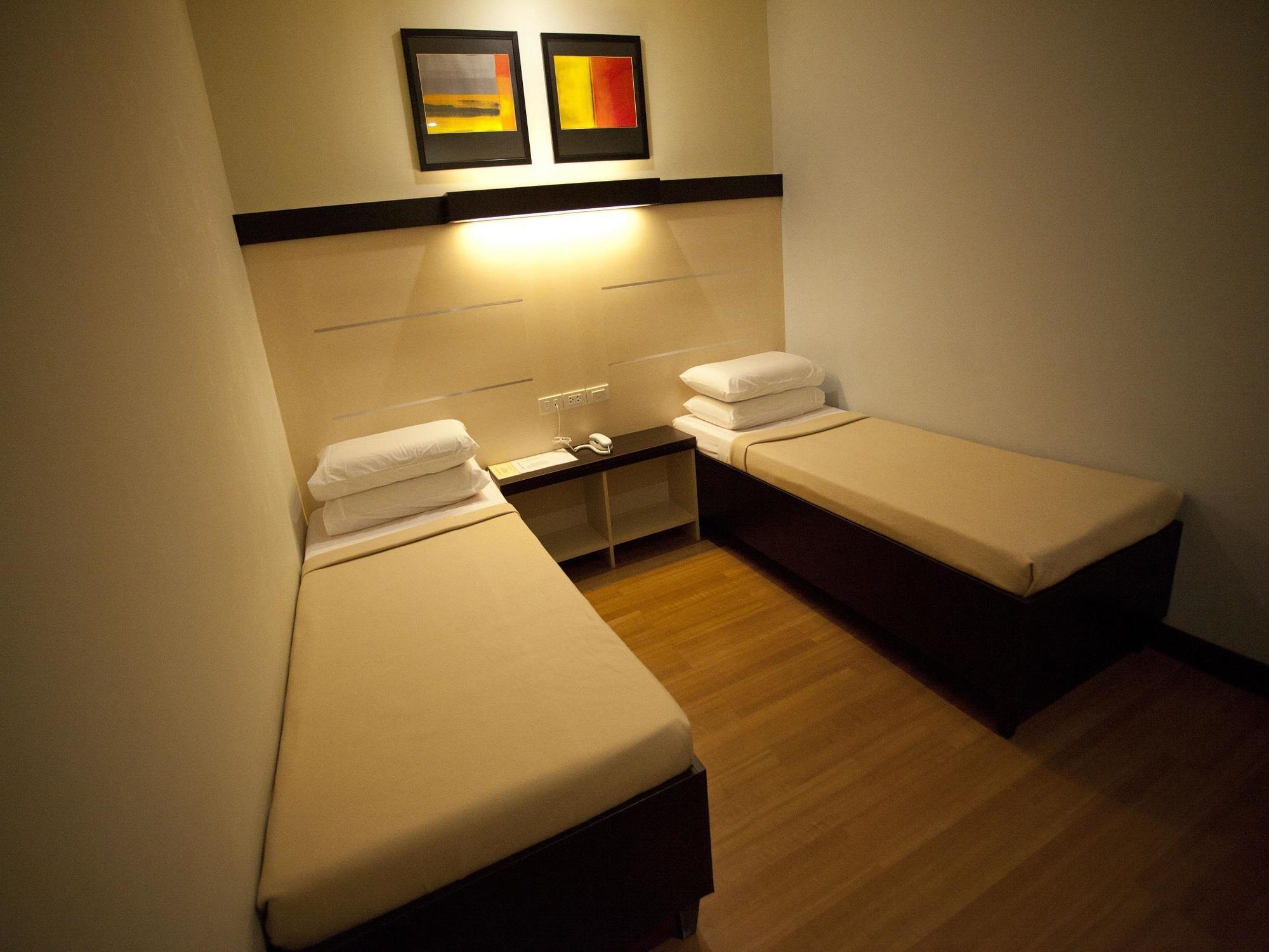Hotel Sugbutel Bed And Bath 2*