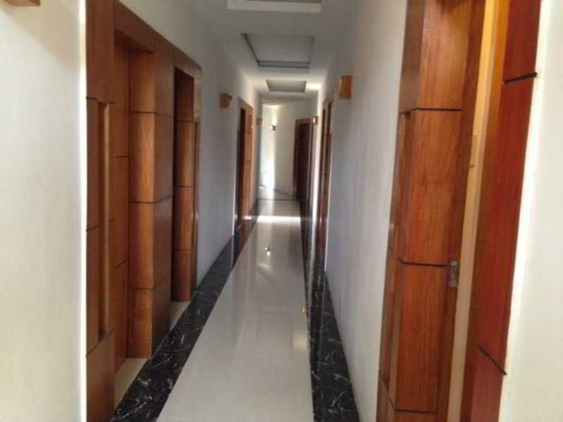 Hotel Lux Apartelle 2*