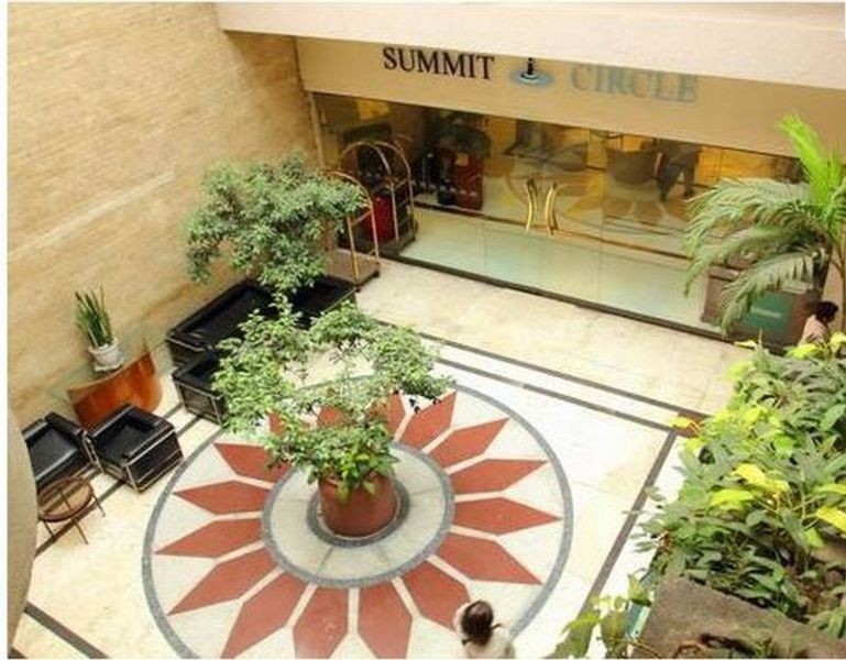 Summit Circle - Quarantine 3* Cebu
