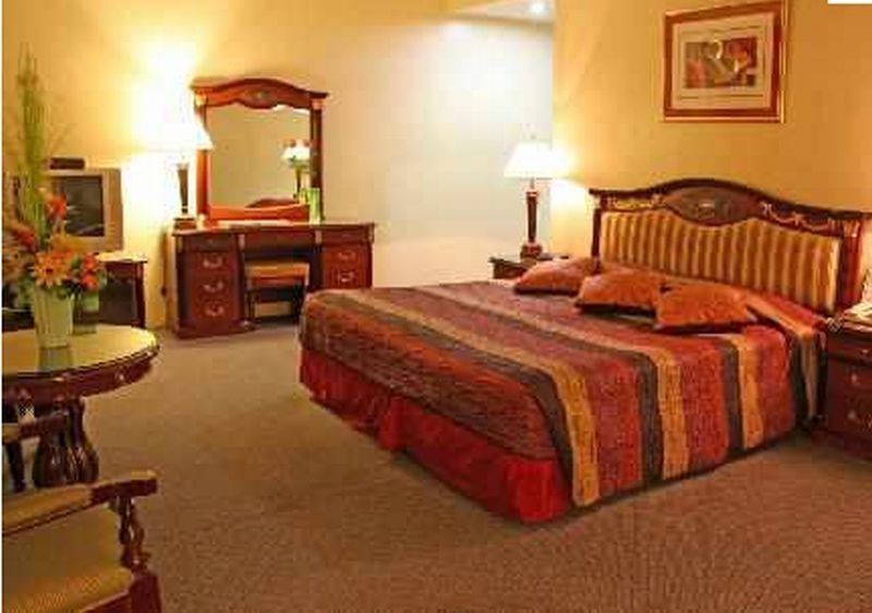 Hotel Sarrosa International And Residential 3*