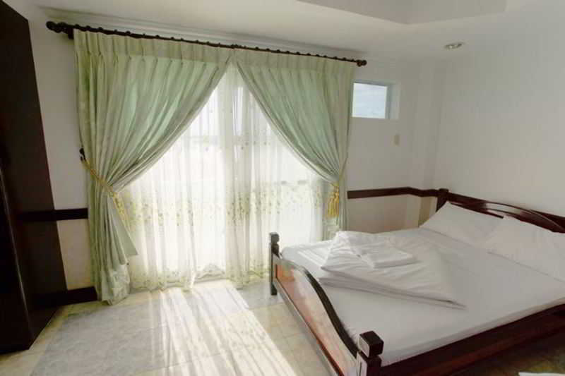 One Hotel Lapu-Lapu City