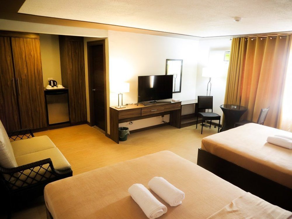Hotel Leope 3*