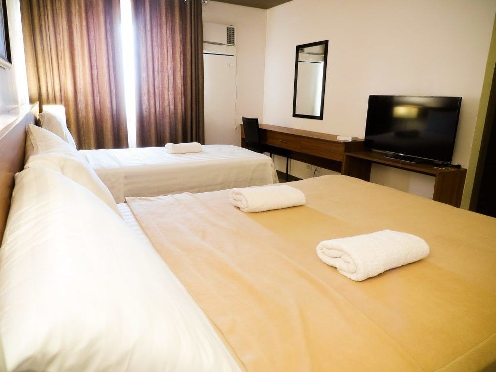 Hotel Leope 3*