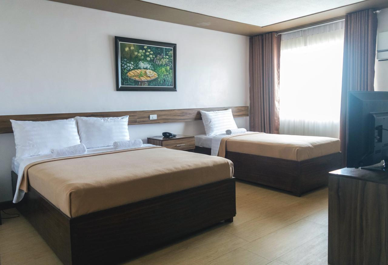 Leope Hotel 3*