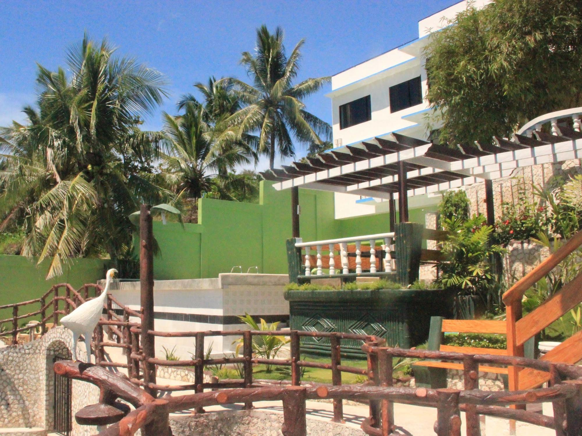 Hotel Agua 2*