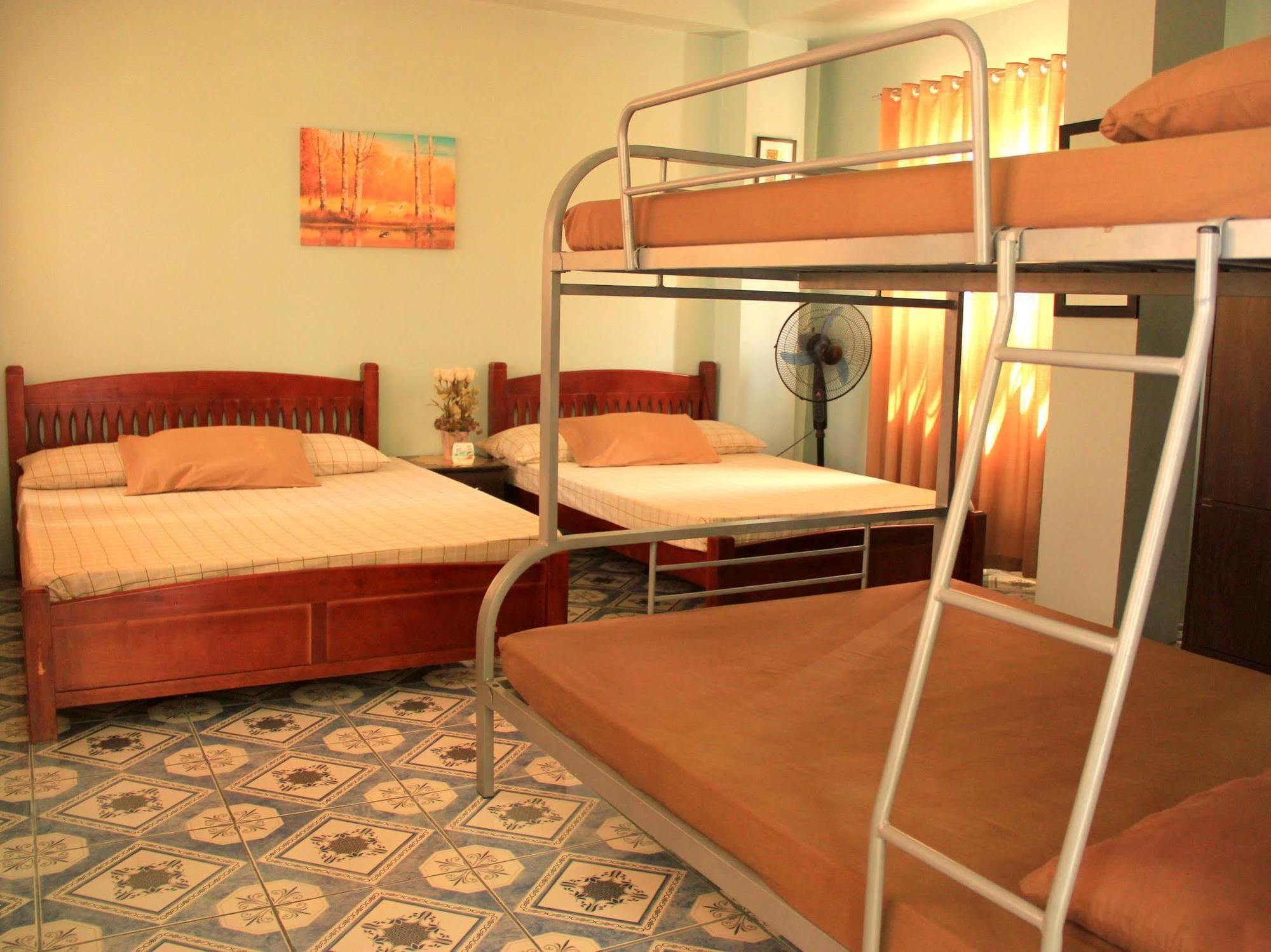 Hotel Agua 2*