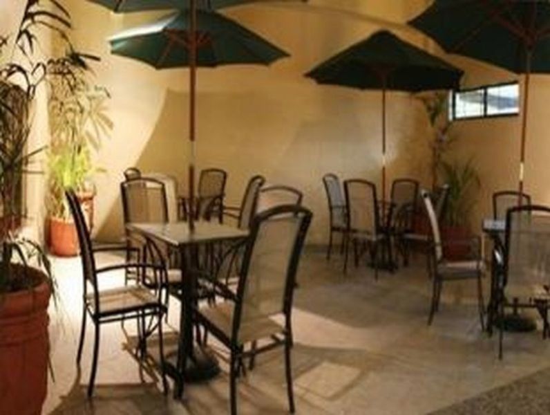 Sugbutel Bed And Bath Hotel 2*