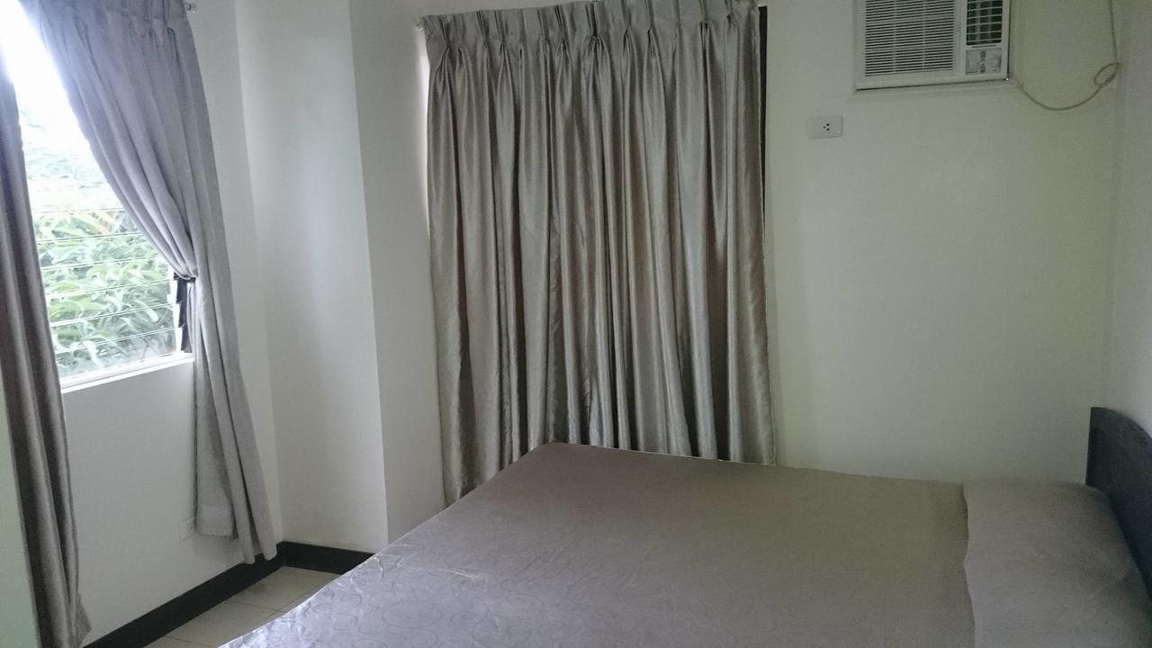 Strawberry Residences Aparthotel