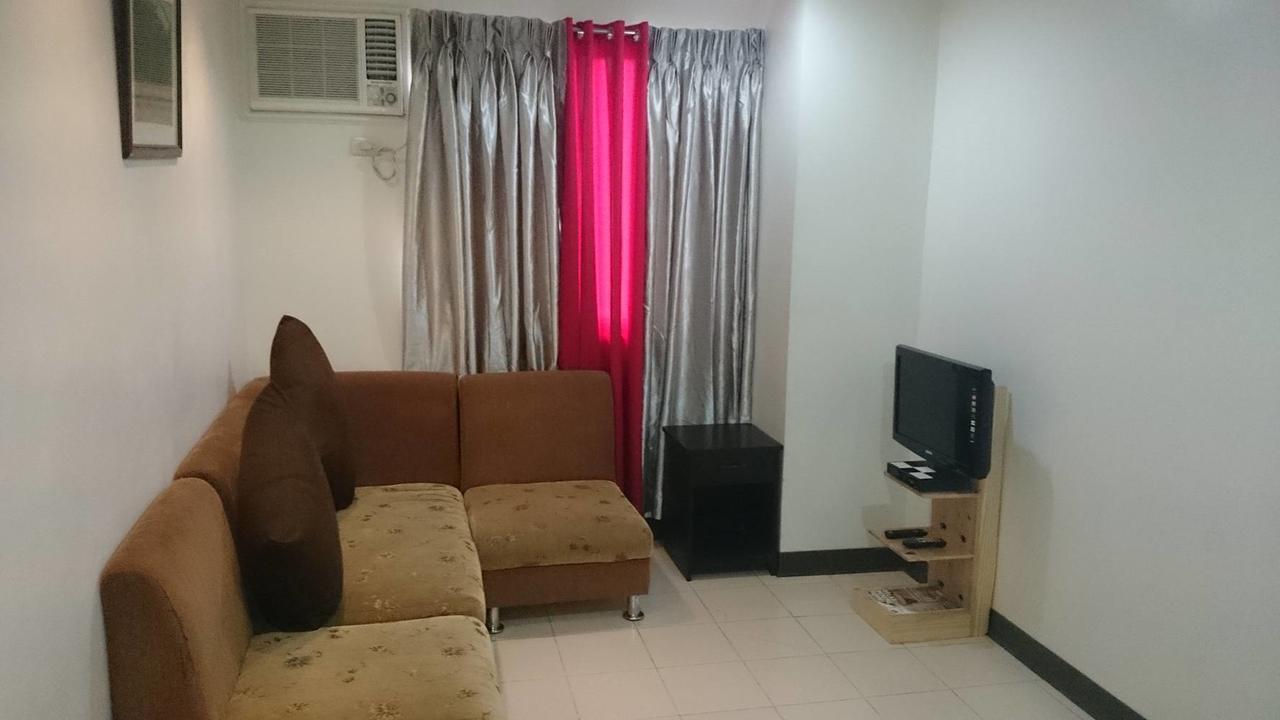 Strawberry Residences Aparthotel Cebu