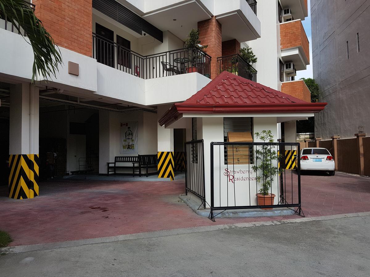 Aparthotel Strawberry Residences