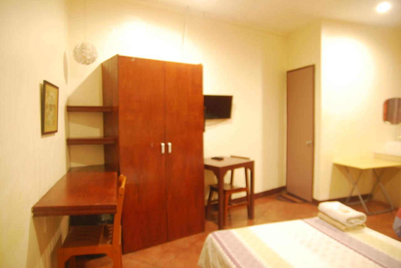 Inn Centro Mactan *
