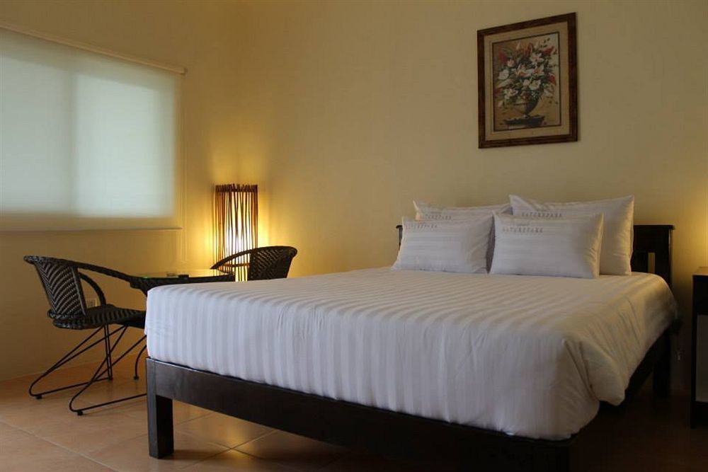 Natures Garden Park And 3* Lapu-Lapu City
