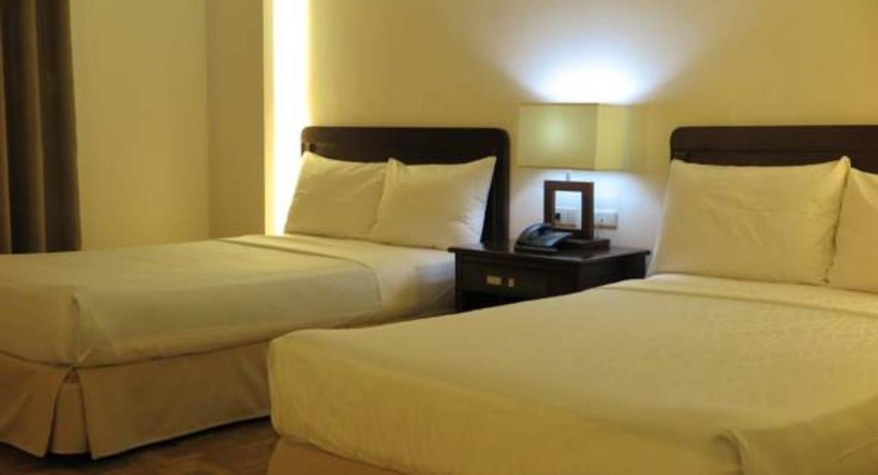 Century Plaza 3*